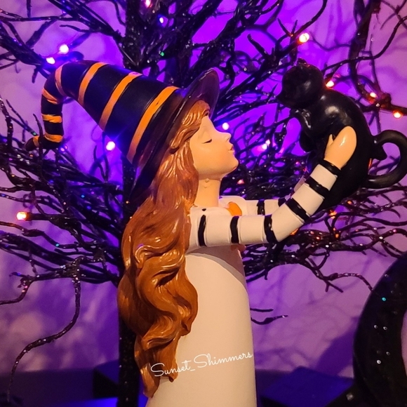 13" Halloween Witch With Mama Black Cat & Baby Kitten Figurine Statue Decor New - Picture 5 of 11